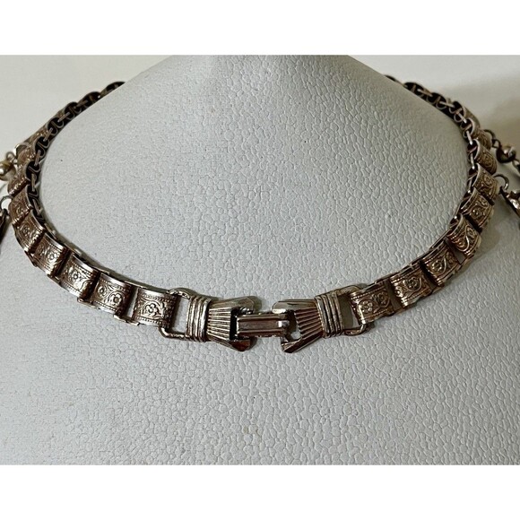VTG 60s’ Victorian Revival Gold Tone Graduated Charm Choker Necklace Regency - Picture 7 of 12